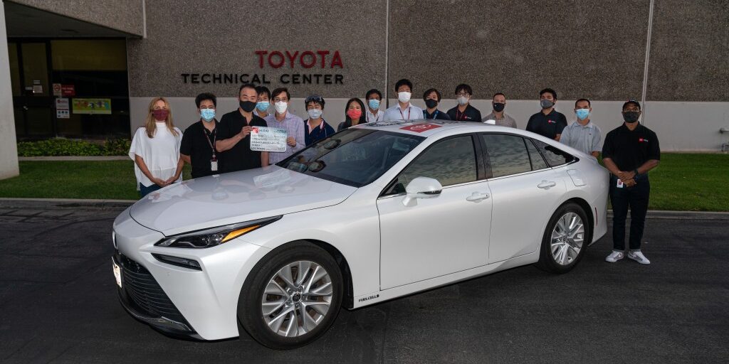 Toyota_Mirai_Guiness_rekord_2