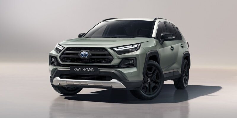 Toyota_RAV4_Adventure_1